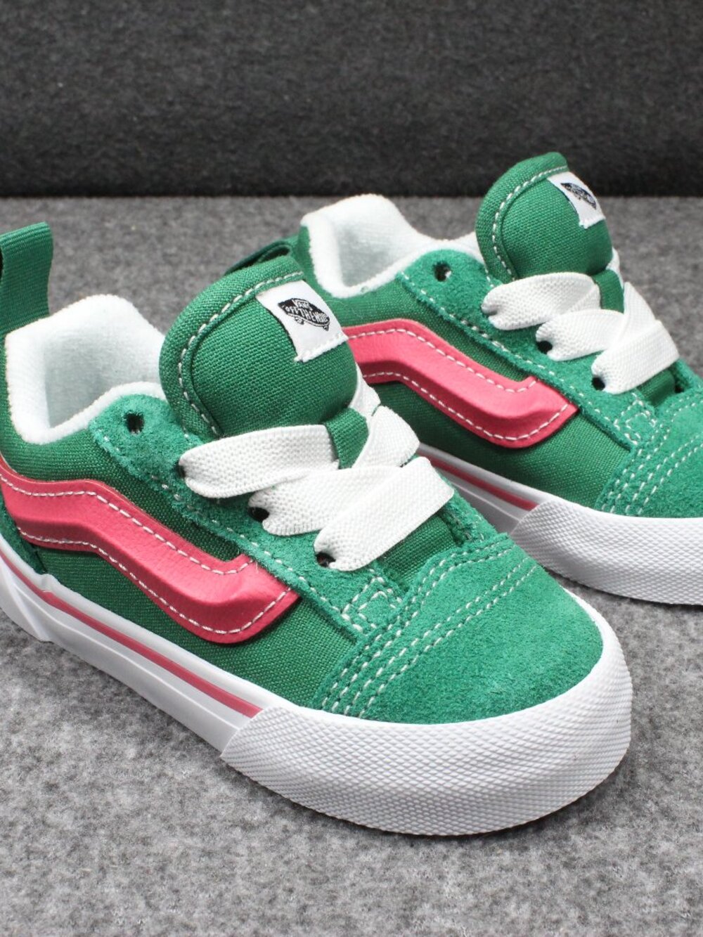 Vans KNU Skool Elastic Lace Infant Toddler Shoes Size 5, Color Green Pink